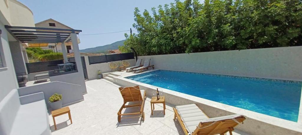 Apartments Belic With Pool Елса Экстерьер фото